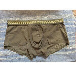 Charlie by Matthew Zink. Classic Trunk with Grecian Waistband. Size M